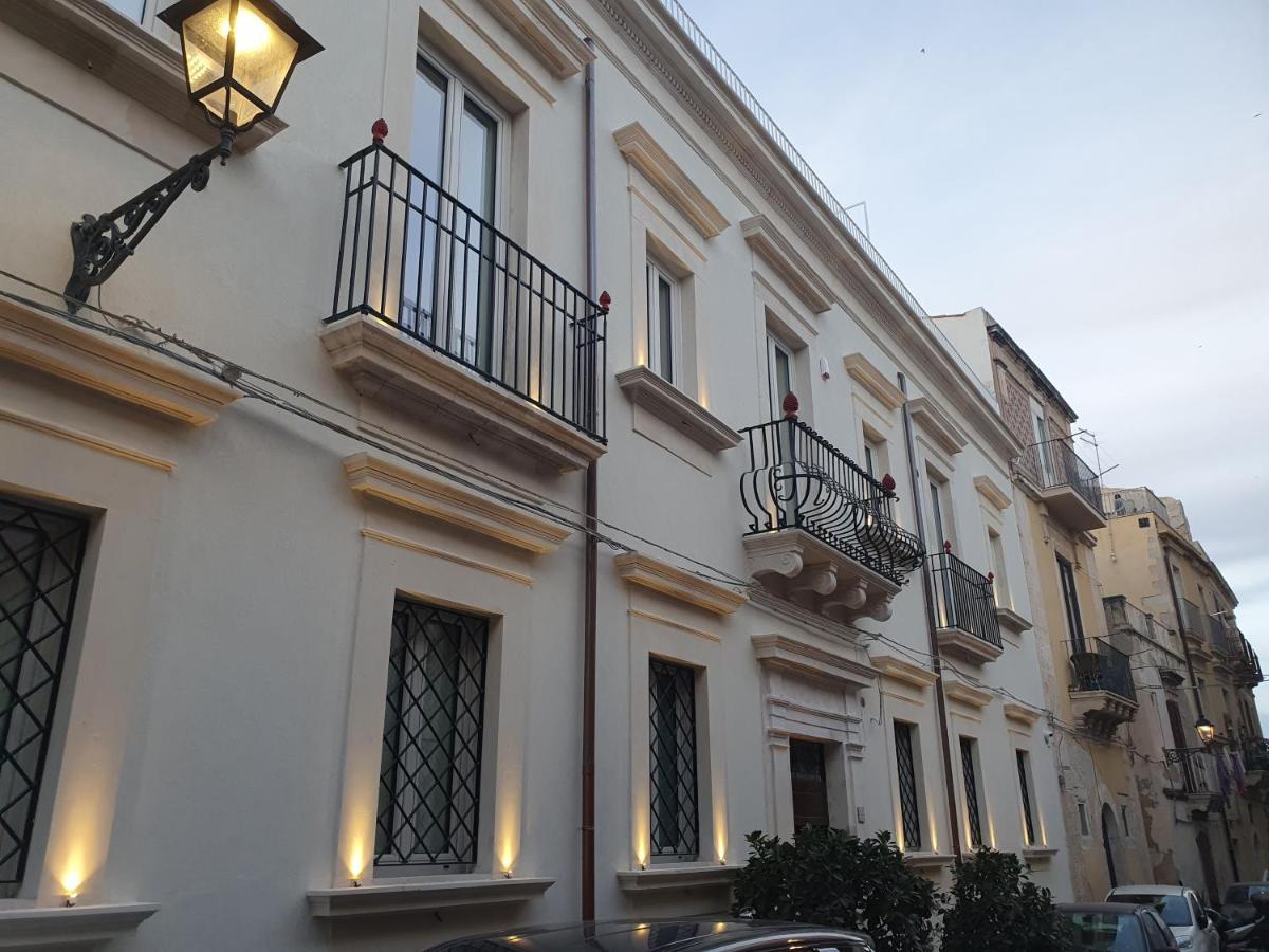 Апартаменты Palazzo Giufa Сиракузы Экстерьер фото